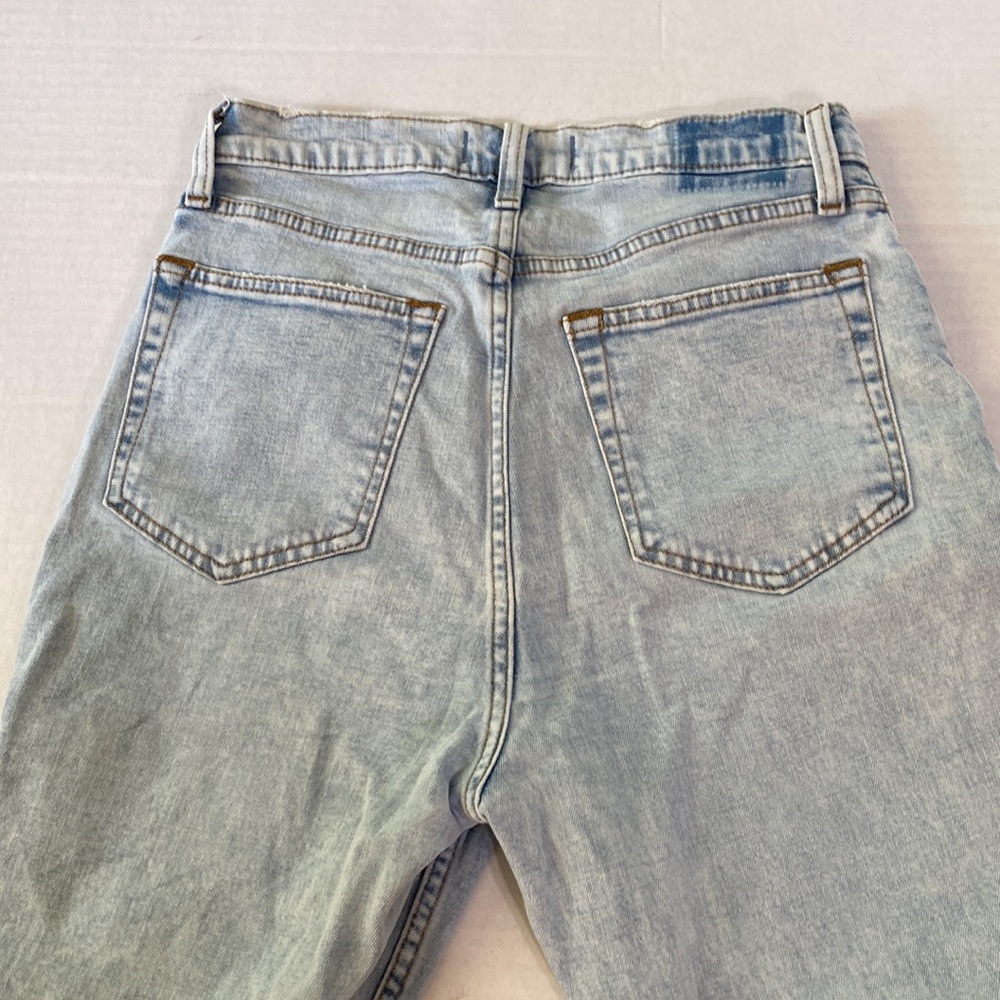Abercrombie & Fitch Curve Love Ankle Straight Ultra High arise Jeans - Picture 6 of 6
